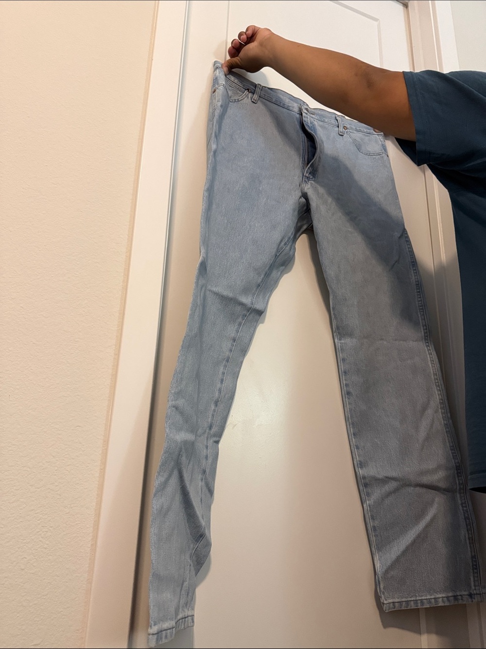 Wrangler Light Blue Relaxed Men’s Jeans